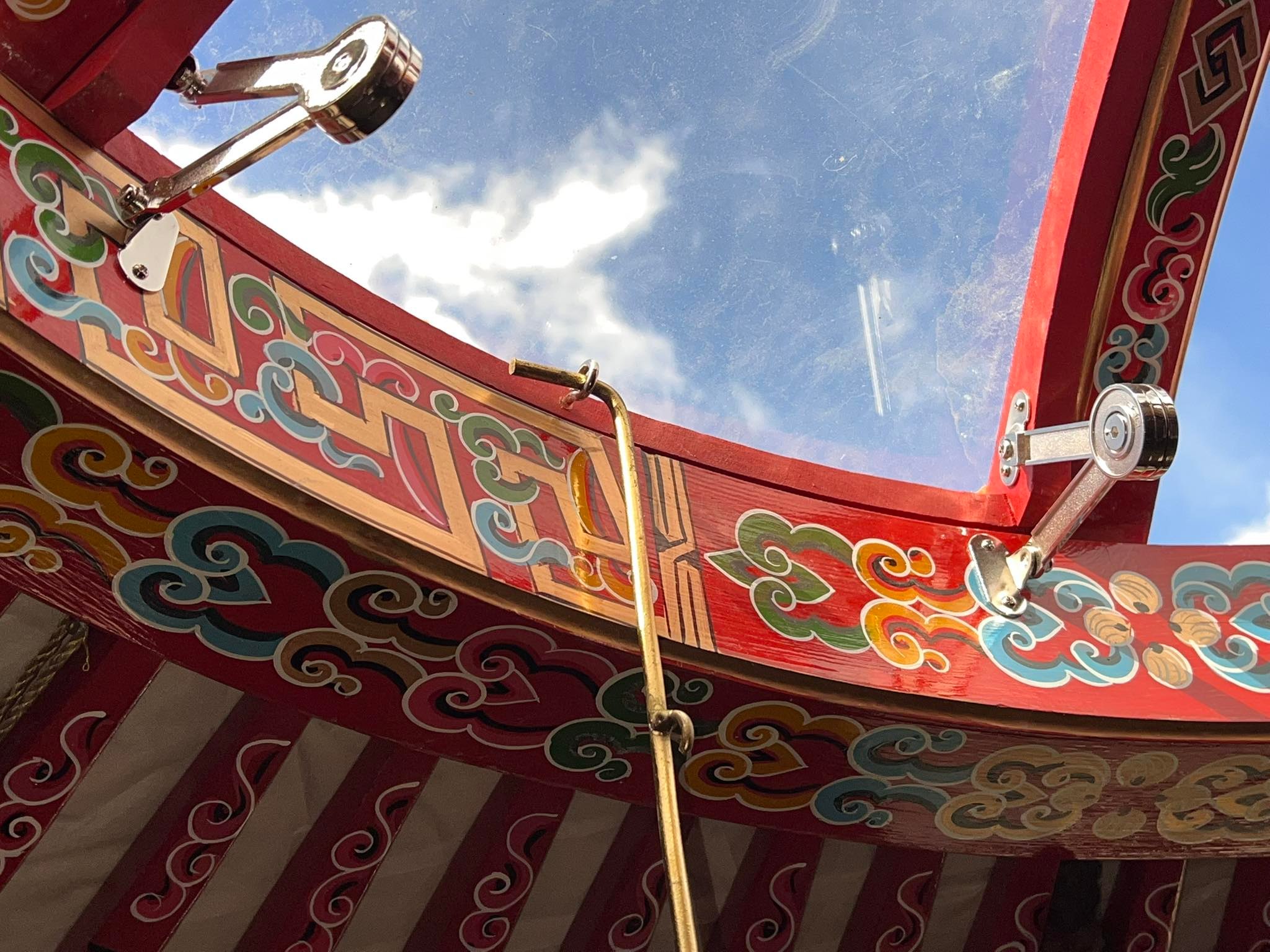 18ft diameter, 254 square feet